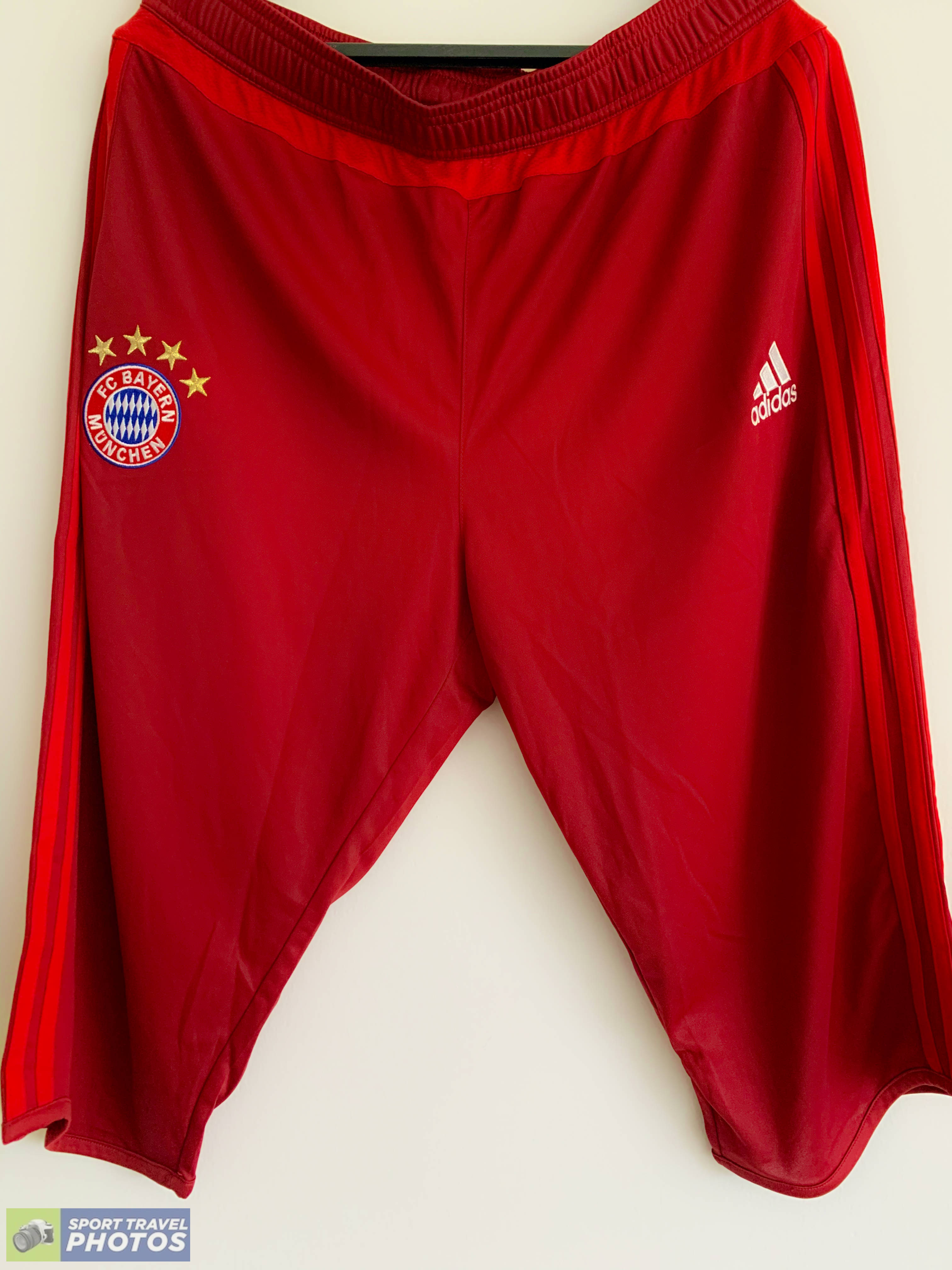 Šortky 3/4 Bayern Mnichov zn.Adidas