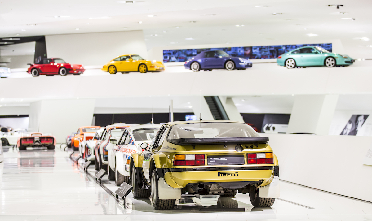 Zájezd do muzeí Mercedes-Benz a Porsche